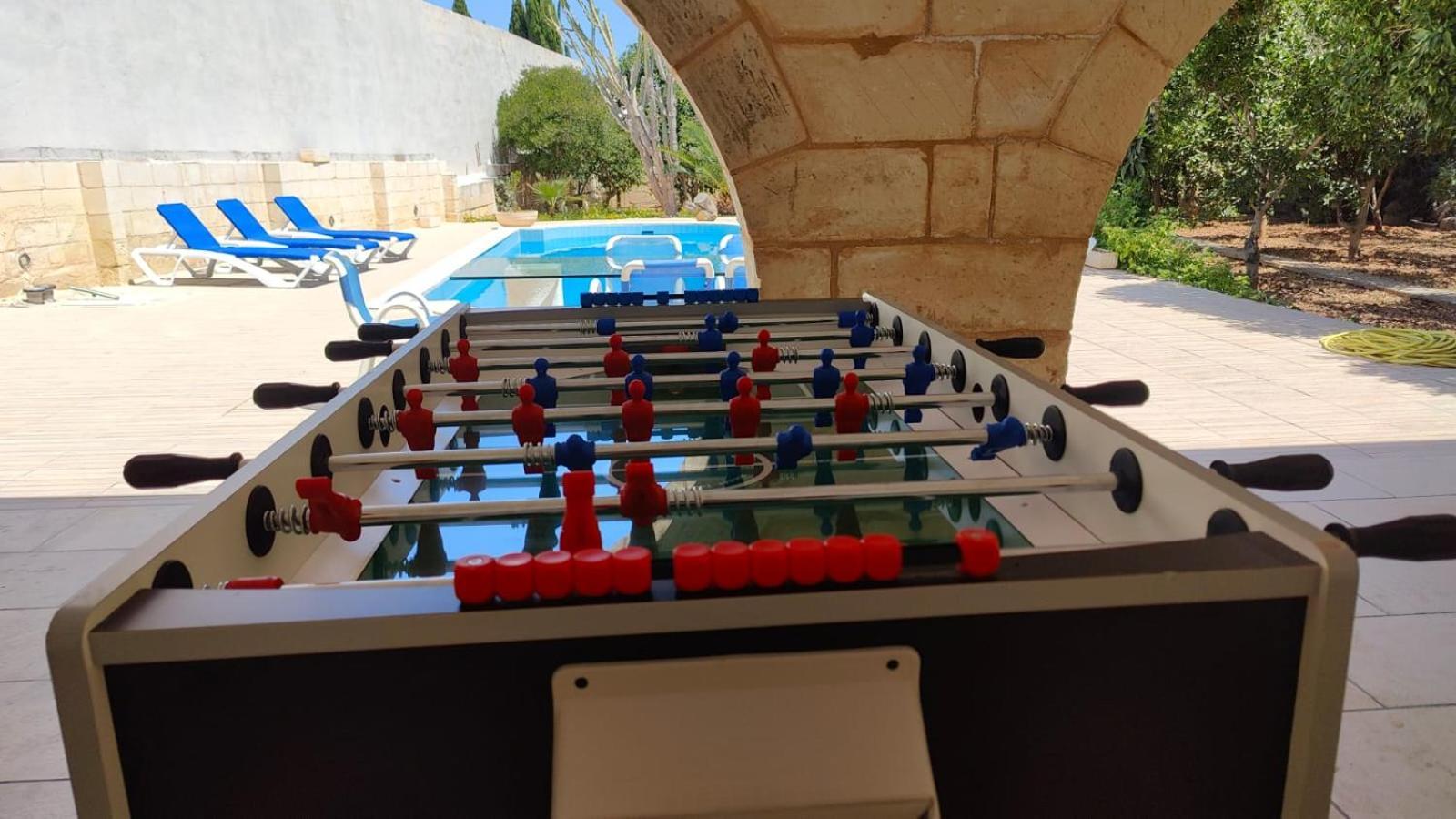 Stunning Villa With Pool, Table Tennis, Table Soccer And A Pool Table Naxxar Exterior photo